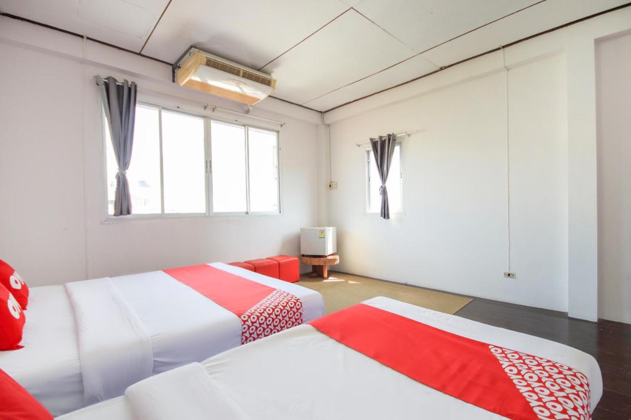 Oyo 1054 Phuket Backpacker Hostel Dış mekan fotoğraf