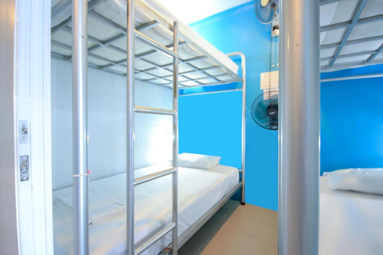 Oyo 1054 Phuket Backpacker Hostel Dış mekan fotoğraf